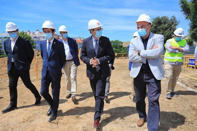 El president de la Generalitat, Quim Torra, visita la construcción de una nueva promoción en El Masnou (Barcelona), el 5 de junio de 2020.