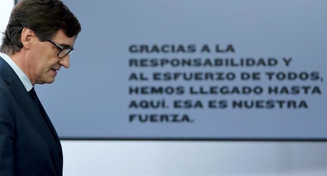 El ministro de Sanidad, Salvador Illa, a su llegada a la rueda de prensa posterior al Consejo de Ministros extraordinario de carácter no presencial. En Moncloa, Madrid (España), a 5 de junio de 2020.