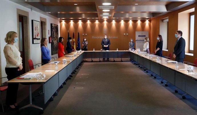 Reunión de la Mesa de financiación autonómica entre el Gobierno del Principado y los grupos parlamentarios de la Junta General