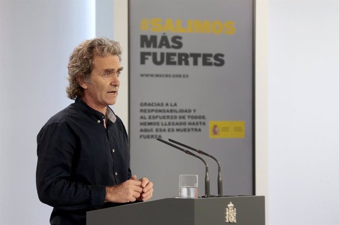 El director del Centre de Coordinació d'Alertes i Emergncies Sanitries, Fernando Simón, compareix en roda de premsa per informar sobre les novetats de la covid-19, Madrid (Espanya), 27 de maig del 2020.