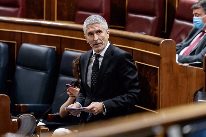 El ministro del Interior, Fernando Grande-Marlaska, durante la sesión de control al Gobierno en la que se ha cuestionado su destitución del coronel Pérez de los Cobos, en Madrid, (España), a 3 de junio de 2020.