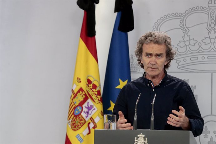 El director del Centre de Coordinació d'Alertes i Emergncies Sanitries, Fernando Simón, compareix en roda de premsa per a informar sobre les novetats del Covid-19. A Madrid, (Espanya), a 27 de maig de 2020.