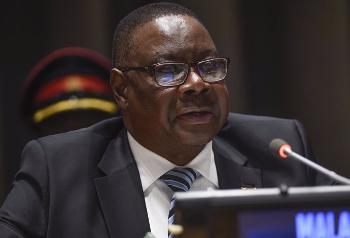 Malaui.- Mutharika pide al Parlamento que haga "rendir cuentas" a los jueces en 