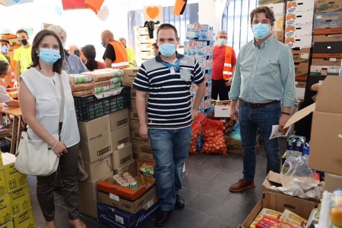 Coronavirus.- Trabajadores de Metro donan 500 bolsas con alimentos para familias