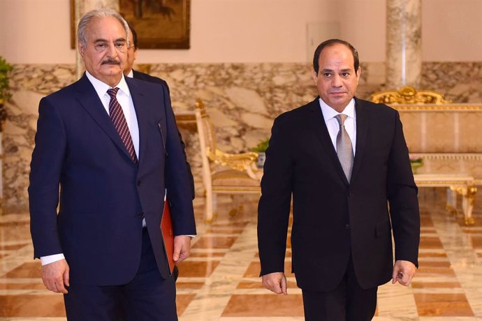 Libia.- Egipto y Haftar ofrecen una propuesta de paz y alto el fuego para poner 