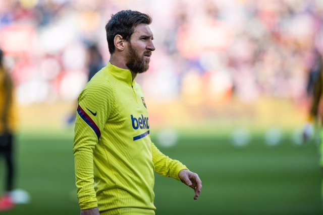 Fútbol.- Messi sigue al margen, pero pisa el césped: "¡Cómo extrañaba el Camp No