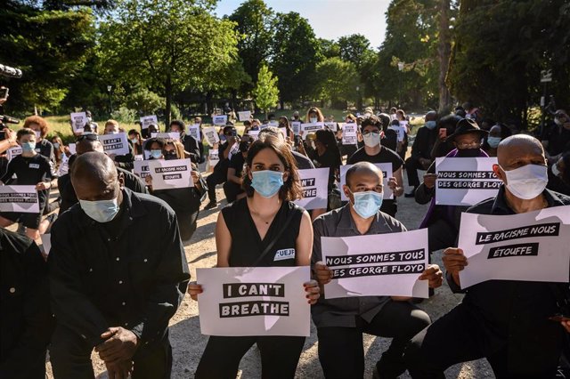 Protesta antirracista en París