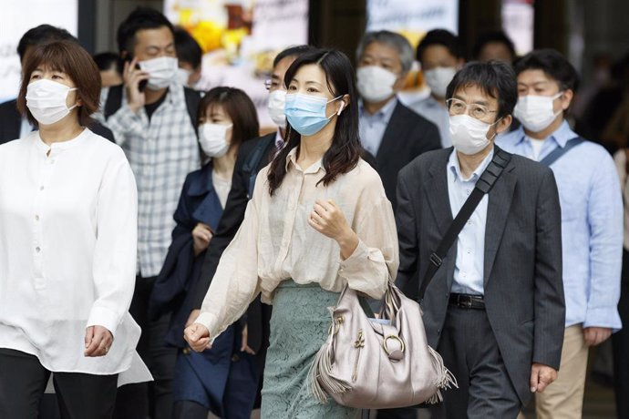 Coronavirus.- Japón se enfrenta a un incremento de casos de coronavirus en los c