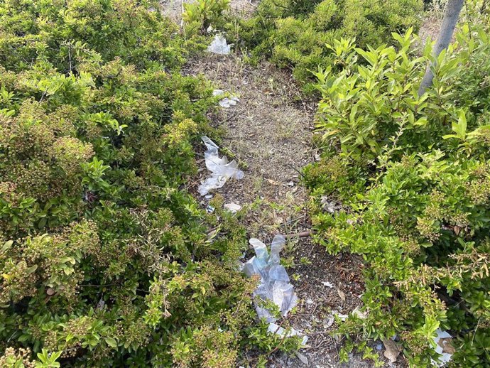 Plástico en el suelo