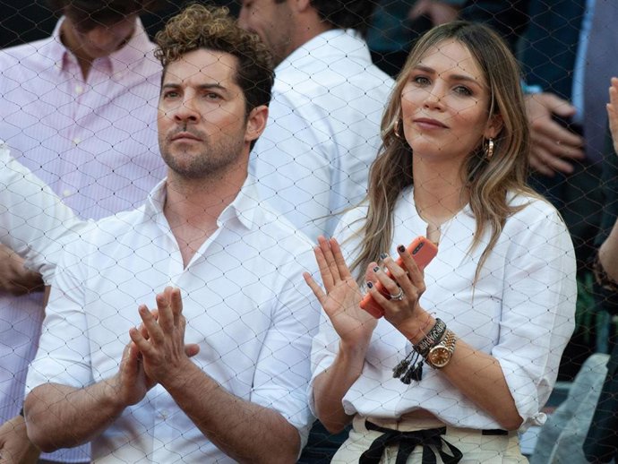David Bisbal y su mujer, Rosanna Zanetti en la final del torneo Mutua Madrid Open 2019