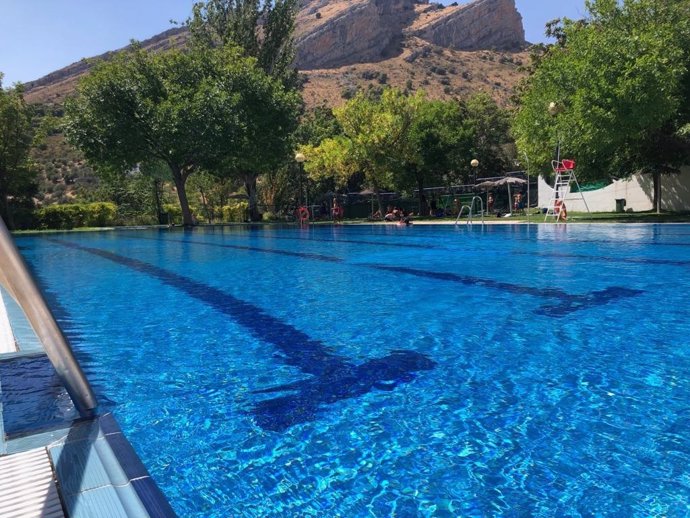 Piscina municipal de El Tomillo, Jaén