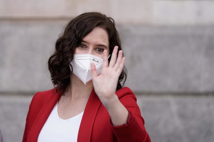 Último día del luto oficial en la Comunidad de Madrid por los fallecidos de Covid-19