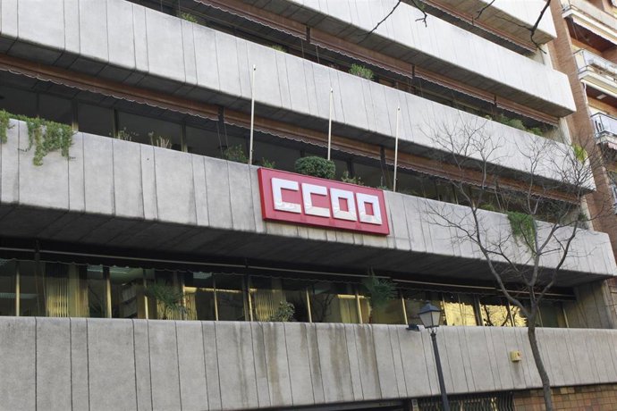 Sede CCOO, logo de Comisiones Obreras, edificio, edificios CCOO, fachada de Comisiones Obreras, cartel CCOO