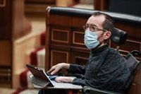 Echenique achaca lo ocurrido en las residencias de Madrid a que su gestión esté "en manos de capitales privados"