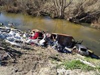Ecologistas denuncian reiterados vertidos de aguas fecales y residuos al río Jarama