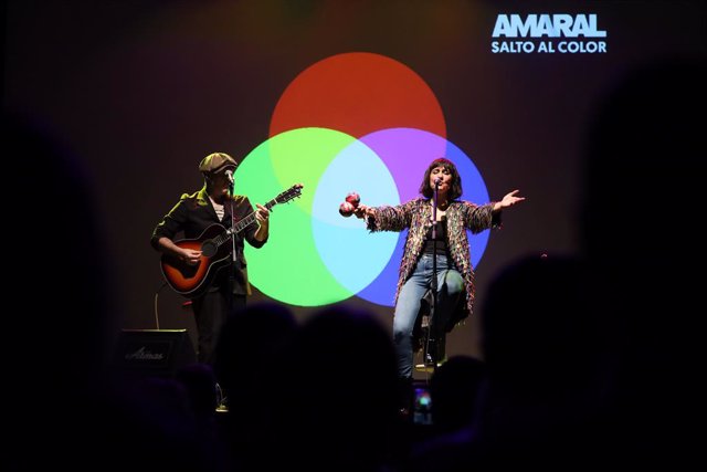 Encuentro con el dúo Amaral compuesto por Eva Amaral y Juan Aguirre tras lanzar su octavo álbum en septiembre del 2019, 'Salto al Color', en el Espacio Las Armas de Zaragoza/Aragón (España) a 3 de marzo de 2020.