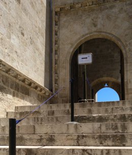 Recorrido marcado en las Torres de Serranos