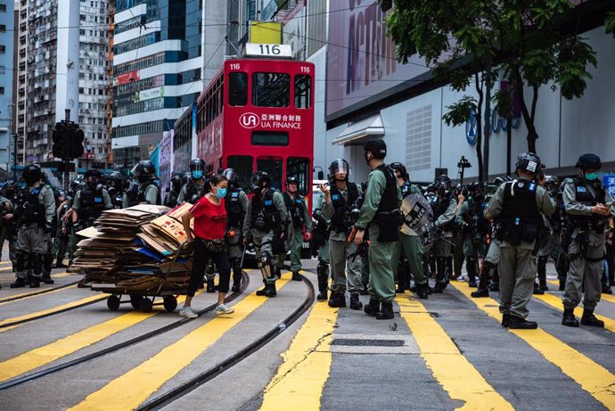 La Policía de Hong Kong durante una protesta.