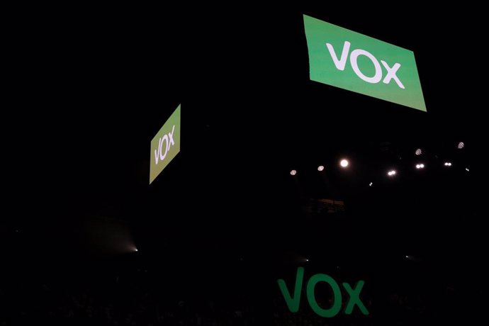 Pantallas en el acto de Vox 'Vistalegre Plus Ultra' 