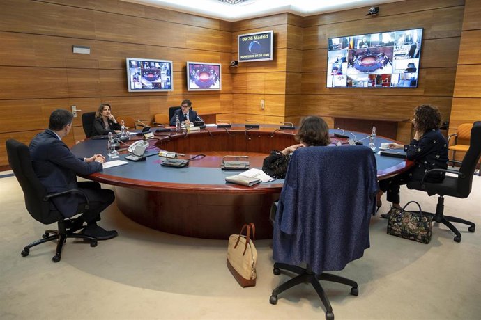 El presidente del Gobierno, Pedro Sánchez, preside la reunión del Consejo de Ministros extraordinario, en Madrid a 5 de junio de 2020