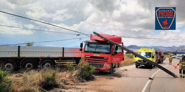 Imagen del camión accidentado cedida por el CEIS