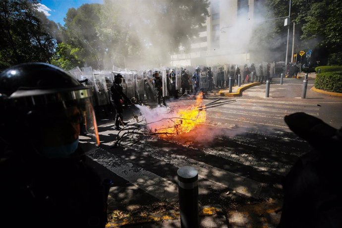Disturbios en Ciudad de México durante las protestas contra la violencia policial