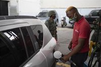 Venezuela suspende los impuestos sobre la importación y venta de combustibles