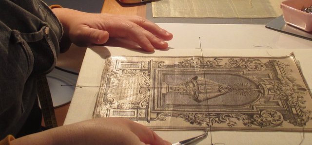 Restauración de impresos en tela en Archivo Toledo