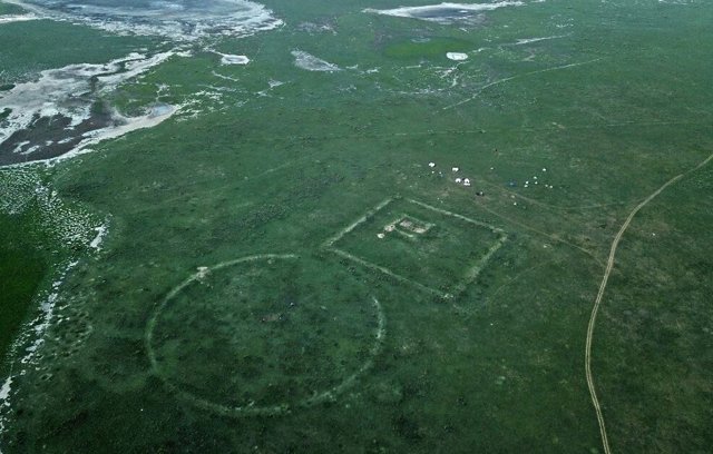 Restos de fortificación en la Muralla de Genghis Khan