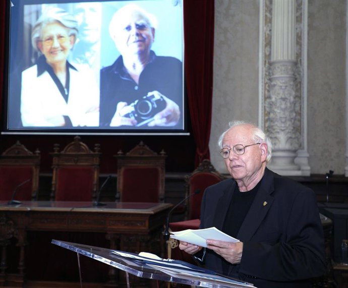 Uno de los galardonados con el premio Piedad Isla de fotografía.