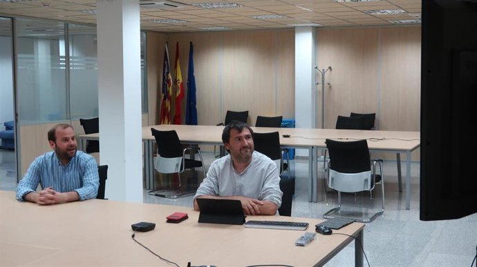 El conseller balear de Medio Ambiente, Miquel Mir, y el director general Sebasti Sansó