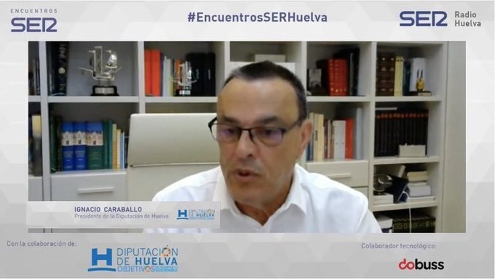 El presidente de la Diputación de Huelva, Ignacio Caraballo, durante un encuentro virtual, organizado por la Cadena SER.