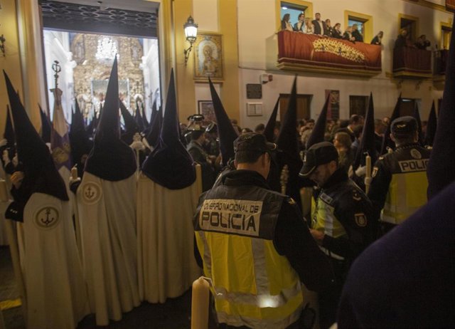 Semana Santa de Sevilla 2019. Dispositivo de Seguridad durante la Madrugada