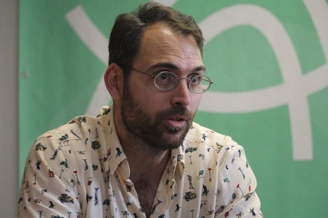 El coordinador general de IU Andalucía y portavoz de Adelante, Toni Valero, en una foto de archivo.