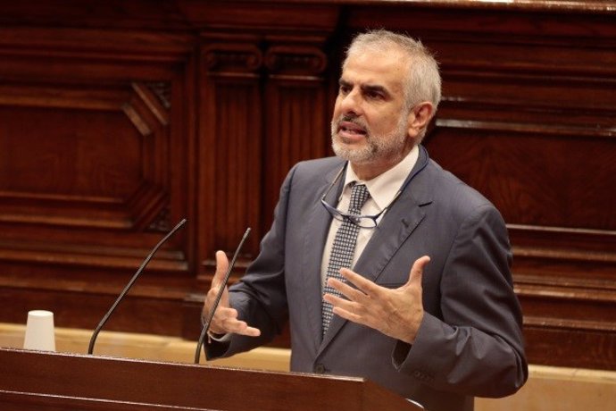 El presidente de Cs en el Parlament, Carlos Carrizosa, durante el pleno del Parlament del 4 de junio de 2020