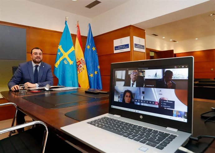Reunión de Adrián Barbón y el Colegio de Economistas