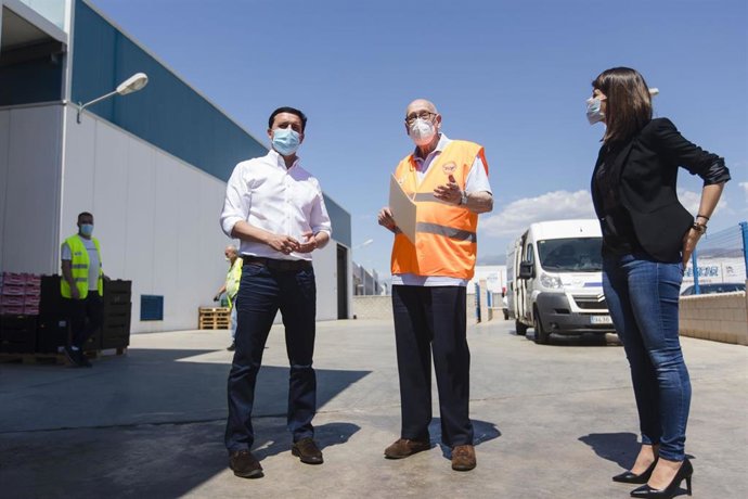 El presidente de la Diptuación de Almería visita el Banco de Alimentos
