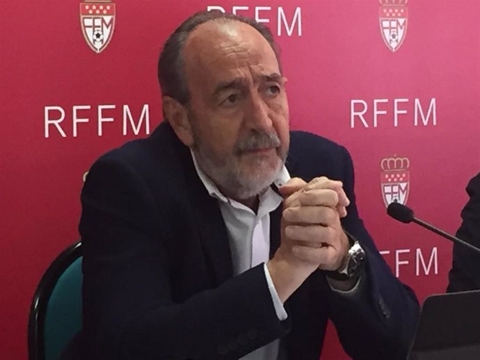 Paco Díez, presidente de la RFFM, durante una rueda de prensa