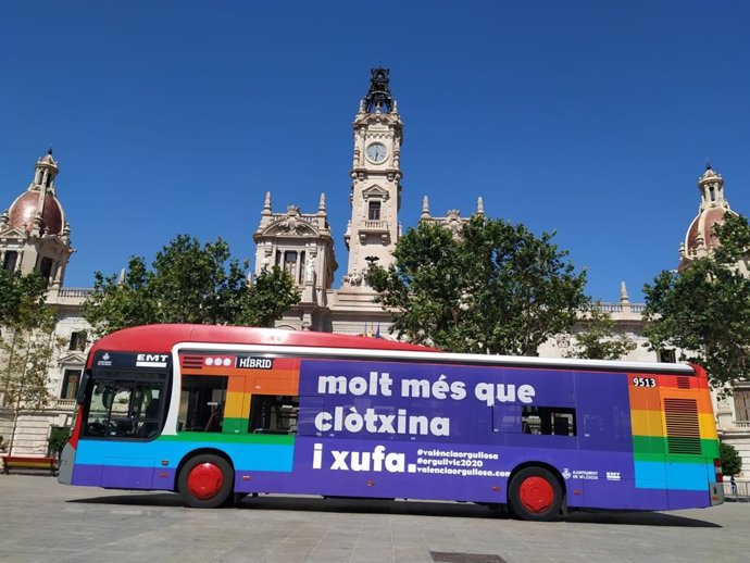 Autobús del Día del Orgullo en Valncia