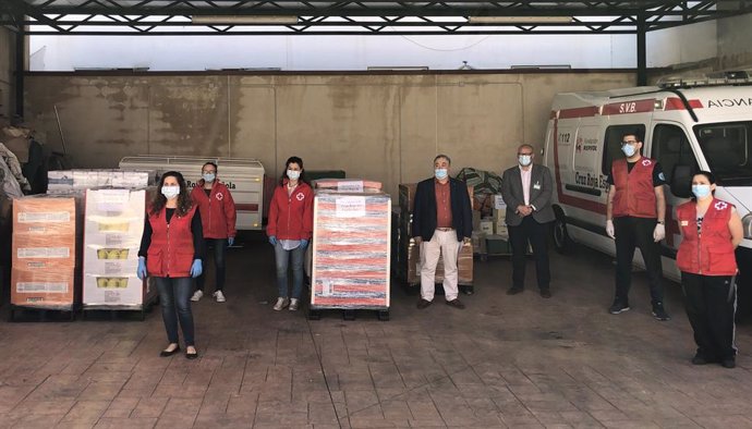 Mercadona entrega alimentos de primera necesidad a Cruz Roja Puertollano