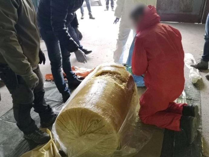 La Policía fronteriza de Polonia ha incautado más de 3.000 kilos de cocaína que venía camuflada en 144 contenedores de pulpa de piña congelada.