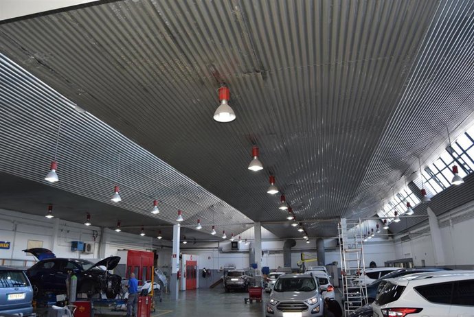 Nota De Prensa Y Fotografías. Consejería De Hacienda, Industria Y Energía.