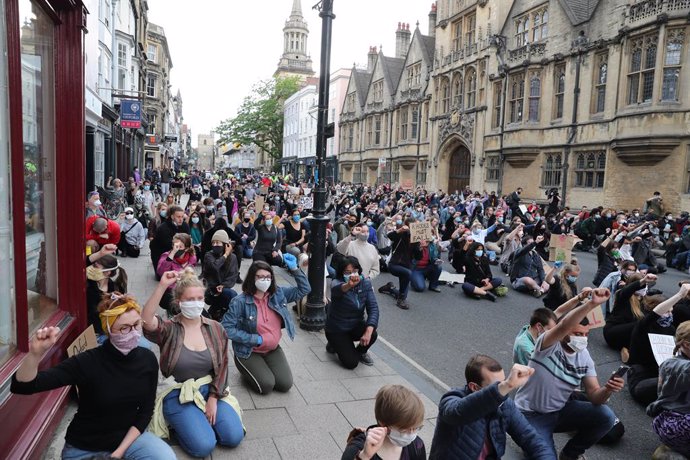 Manifestació a Oxford contra el racisme.
