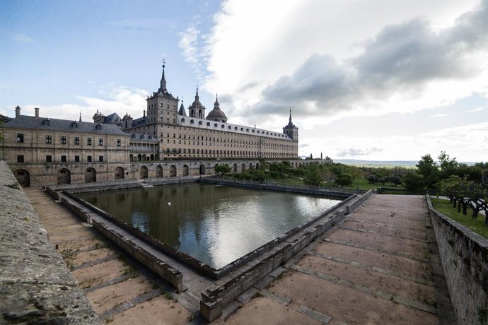 Jardines y estanque del Real Monasterio de San Lorenzo de El Escorial