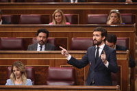 Casado se queja de que el Gobierno desprecie sus pactos y Sánchez le acusa de buscar derrocarle