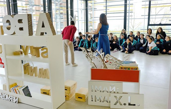 Actividades de dinamización en la biblioteca del centro cívico de Cazoña