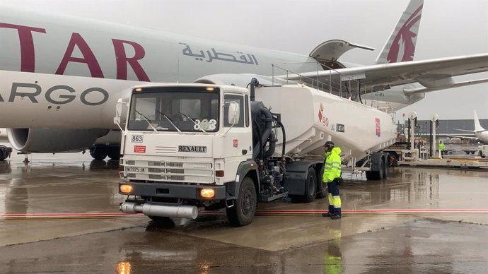 Economía.- CLH invertirá 5 millones en la ampliación de la capacidad de su instalación del aeropuerto de Zaragoza 