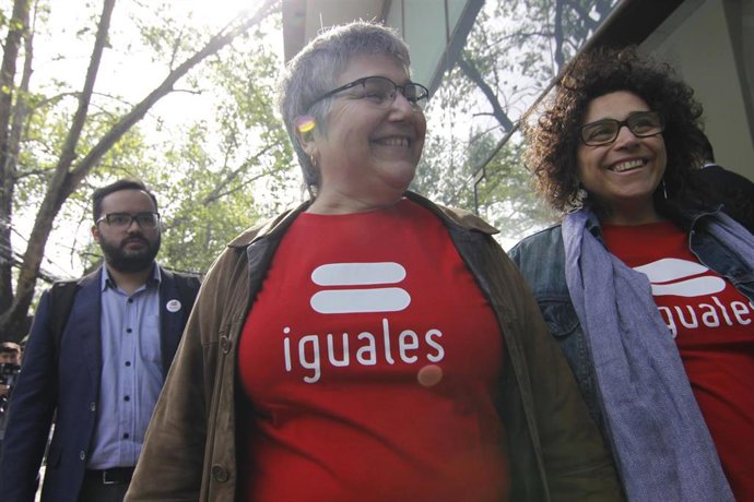 Emma de Ramón y Gigliola di Giammarino logran que el Registro Civil de Chile inscriba a su hijo como hijo de ambas