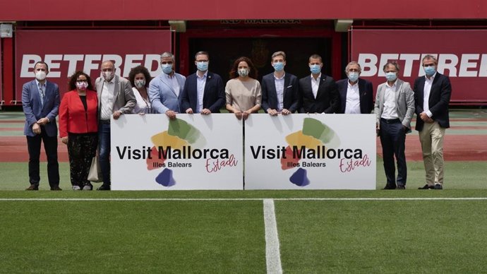 Presentación de la colaboración entre el Consell de Mallorca y el RCD Mallorca.