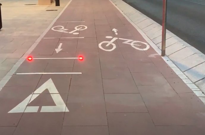 Uno de los semáforos inteligentes de Interlight para carriles bici.